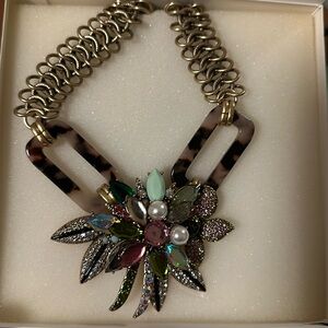 New in Box Stella and Dot floral Belle statement necklace